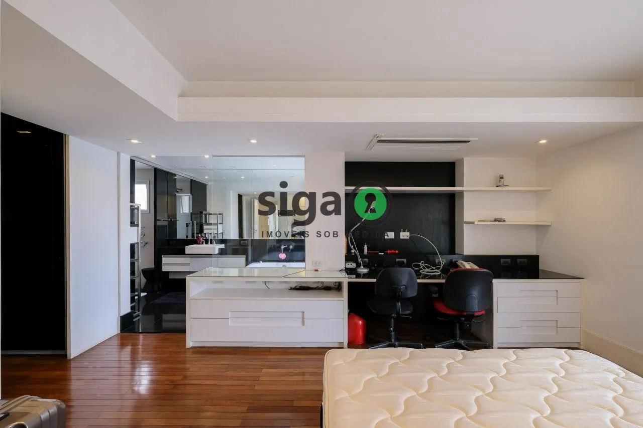 Imagem ITAIM BIBI: LUXO! 294/M², 03 SUÍTES, 05 VAGAS , LOCAÇÃO MOBILIADO.