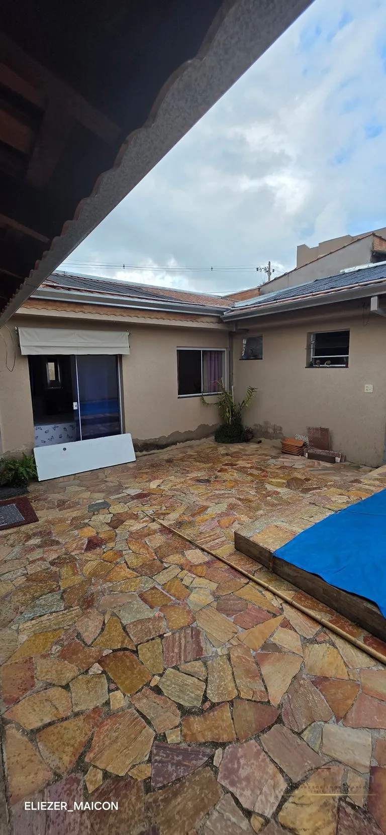 Imagem Casa à Venda com 4 quartos no bairro conjunto habitacional em Poços de Caldas