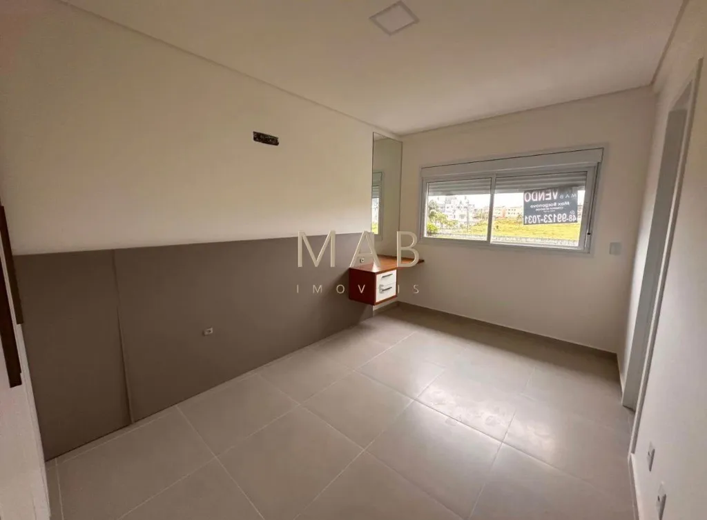 Imagem Apartamento à Venda, SEMIMOBILIADO, 2 dormitórios sendo 1 suíte, localizado na praia de Ingleses - Florianópolis SC!