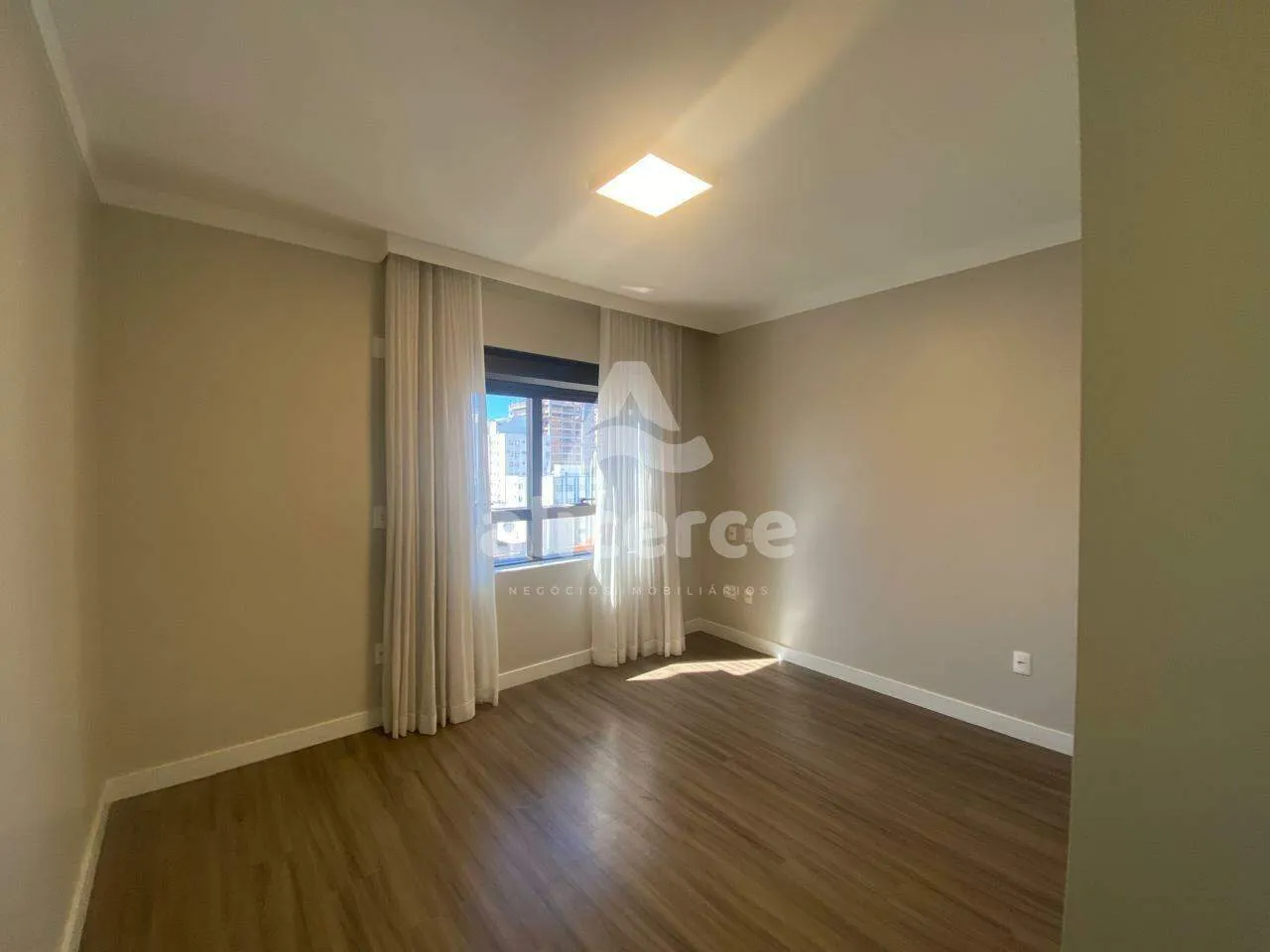 Imagem A construtora celebra 34 anos - e o presente é seu: apartamentos prontos com Condições Super Especiais!
