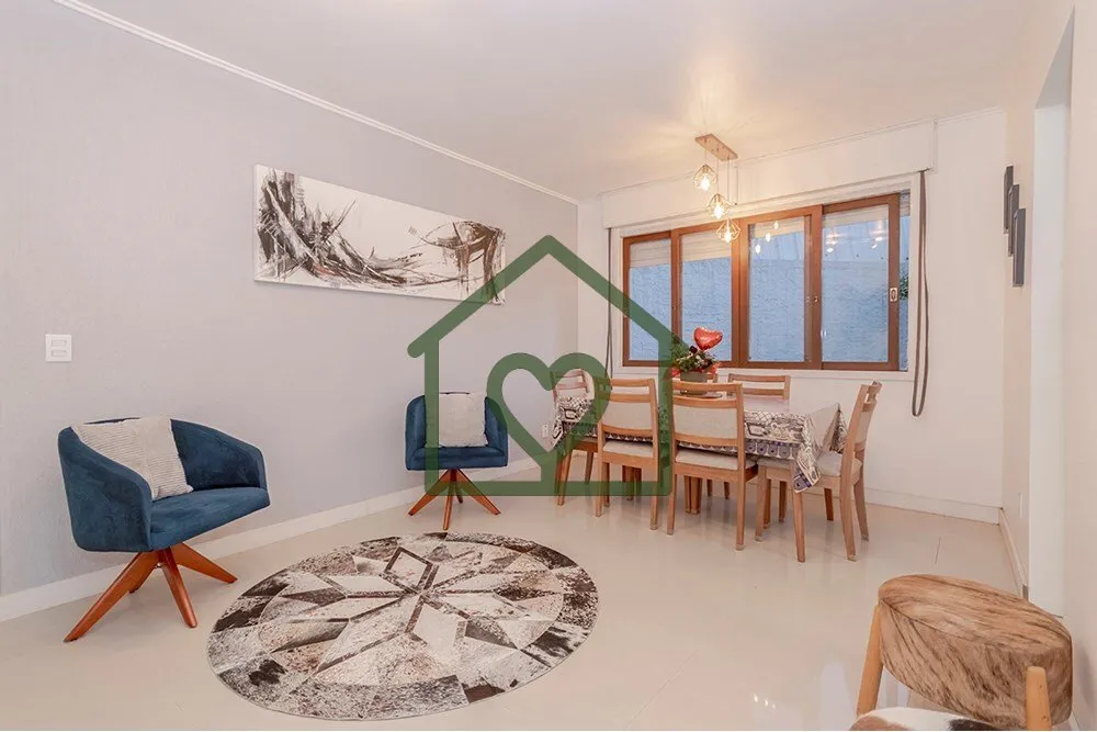 Descubra a oportunidade de residir em um magnífico apartamento reformado em Porto Alegre, situado n...