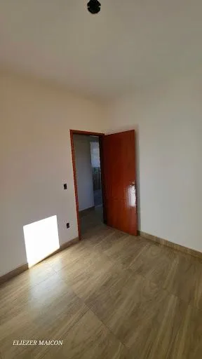 Imagem Casa a venda com 3 quartos no Bairro Aparecida em Poços de Caldas - MG