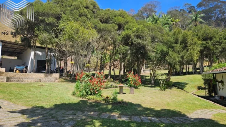 Imagem Sitio de Luxo à Venda em Nova Friburgo-RJ, Amparo: 8 Quartos, 8 Suítes, 12 Salas, 9 Banheiros, 10 Vagas de Garagem, 275.000 m² de Área.