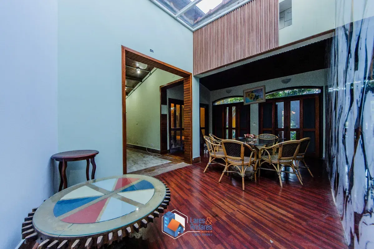 Imagem Casa em condomínio para venda e locação em Tremembé com 4 quartos, sendo 4 suítes, 557m²