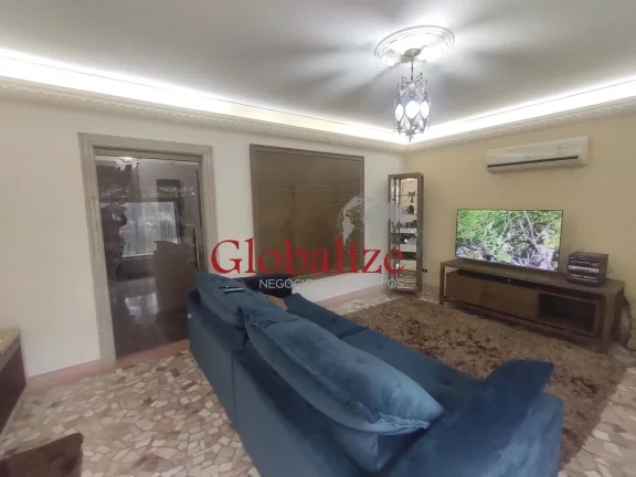 Imagem Sobrado com 251m², 5 dormitórios à venda na Ponta da Praia por R$1.930.000,00.