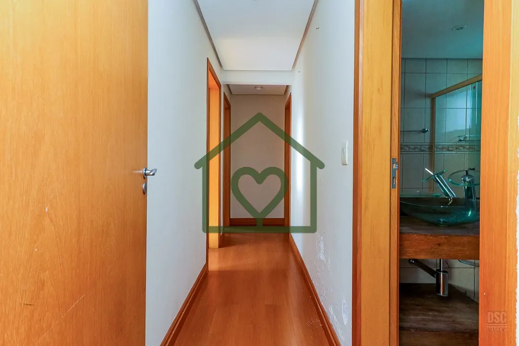 Imagem Descubra o apartamento dos seus sonhos no bairro Petrópolis, em Porto Alegre! Localizado na prestig...