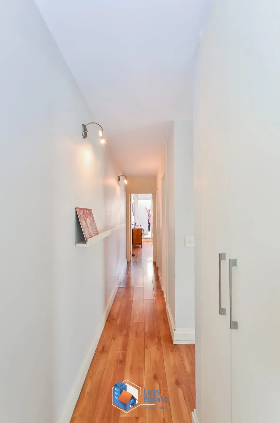 Imagem Sobrado para venda em Jardim das Vertentes com 3 quartos, sendo 1 suíte, 160m²