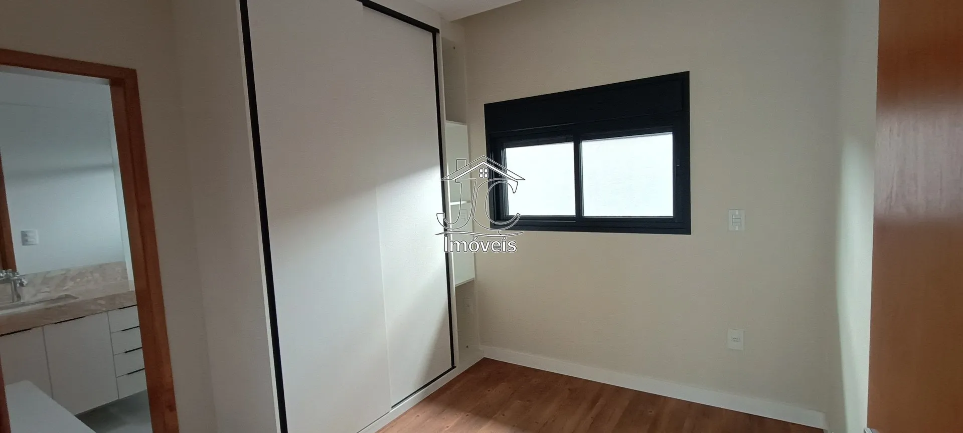 Imagem Casa com 3 suítes no Condomínio Portal do Jequitiba-Valinhos