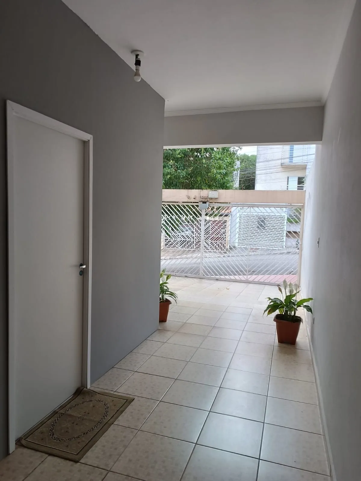 Imagem Sobrado de 3 Dormitórios à Venda no Jardim Karolyne, Votorantim - 280 m²