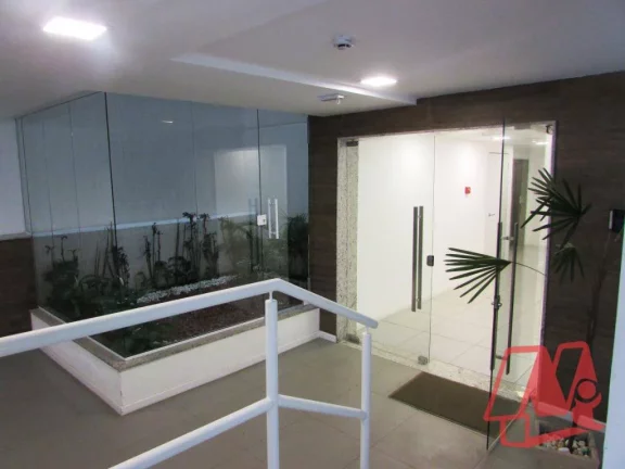 Imagem Na Luzitana, sala comercial de 41 m² com vaga.