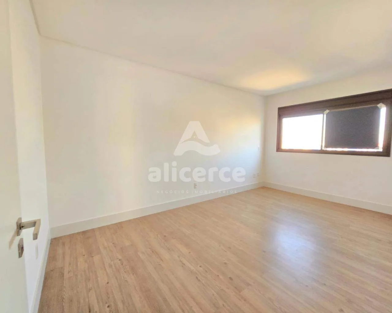 Imagem Alto Padrão | 3 Suítes | 2 Vagas | Oferta Exclusiva por Tempo Limitado