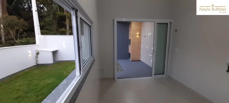 Imagem CASA RESIDENCIAL em SÃO JOSÉ - SC, FORQUILHAS