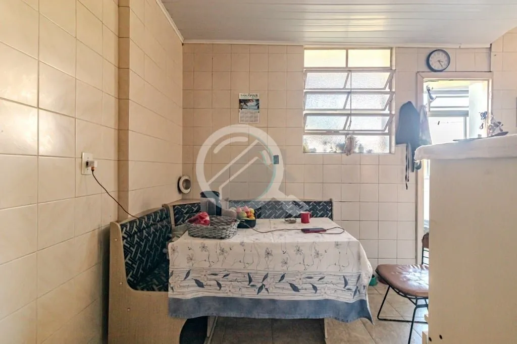 Imagem Apartamento à venda localizado na Avenida Farrapos, no bairro Floresta em Porto Alegre. Este imóve...