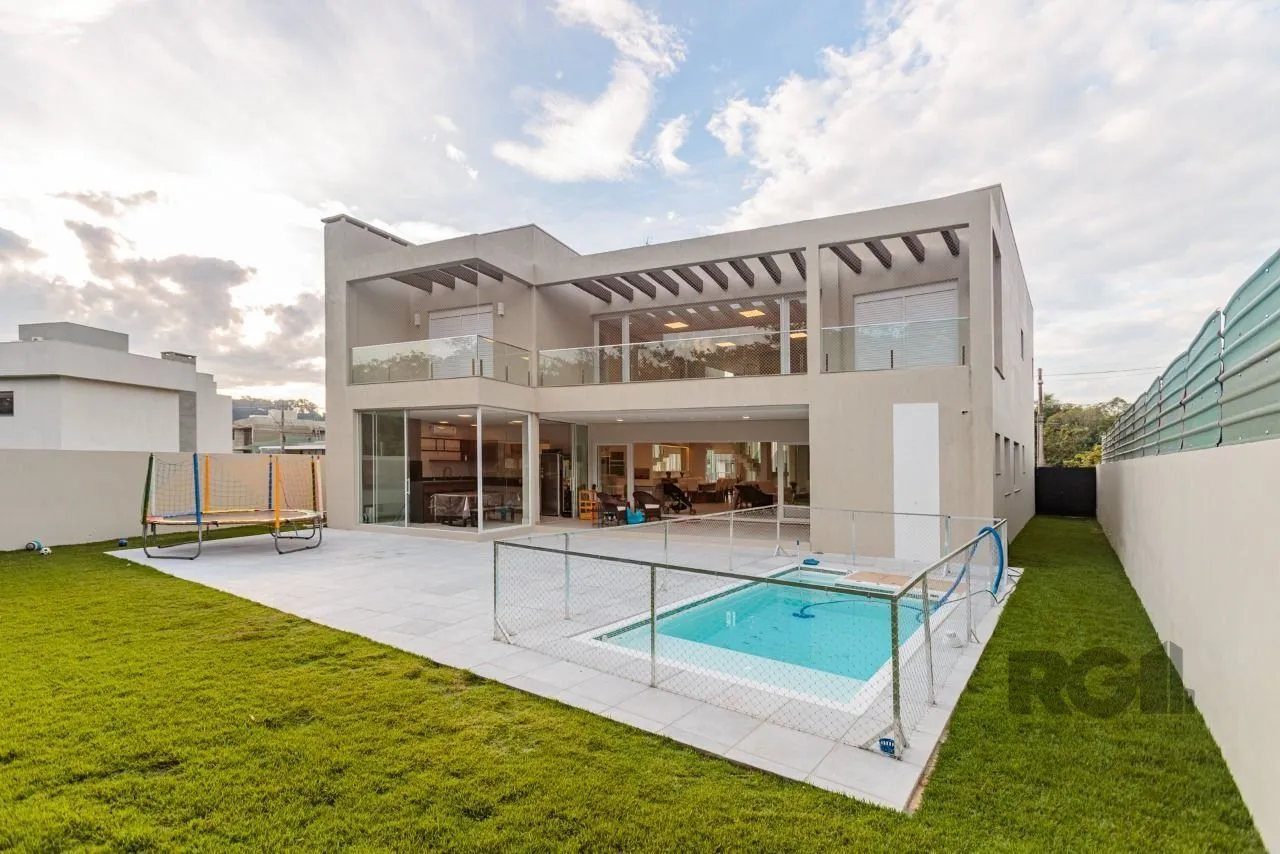Imagem Casa de Condomínio em Alphaville