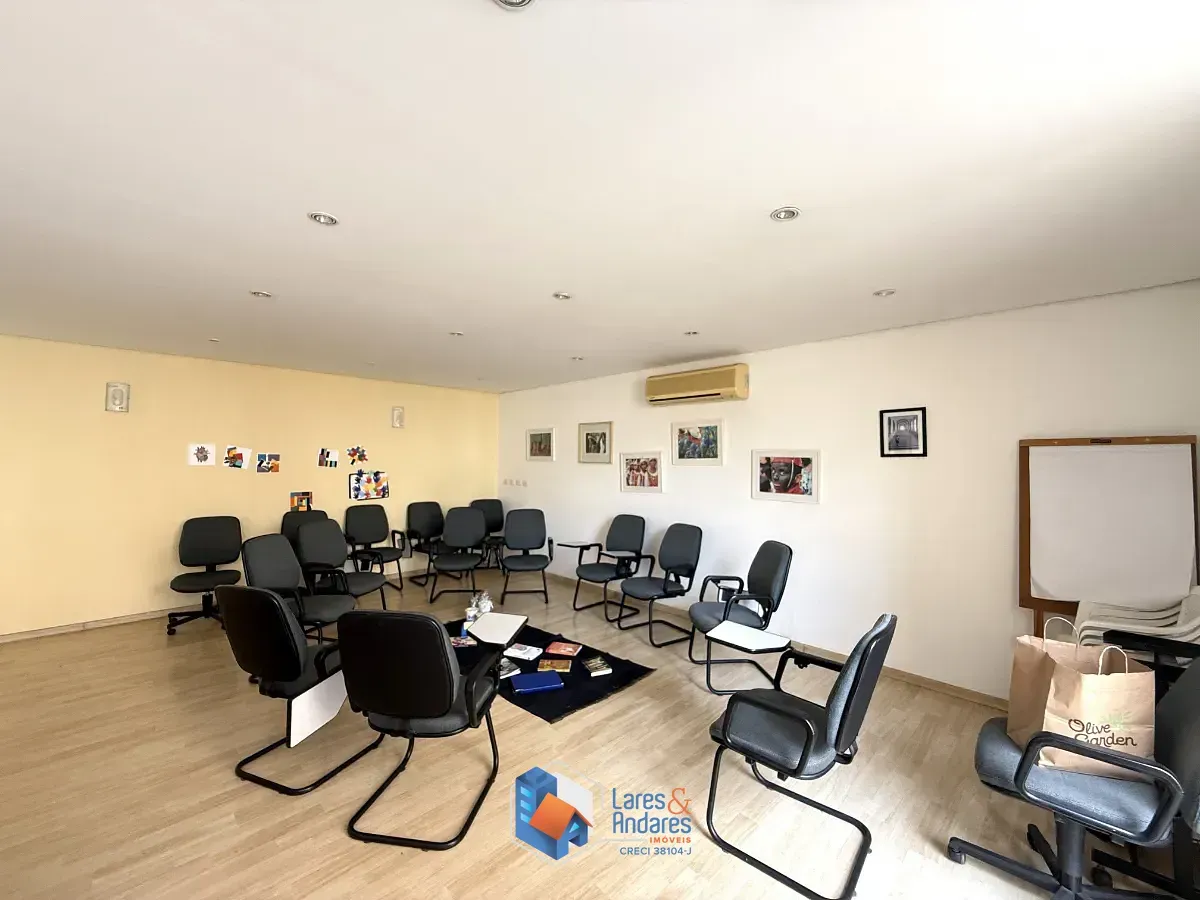 Imagem Sobrado para venda em Perdizes com 9 quartos, 213m²