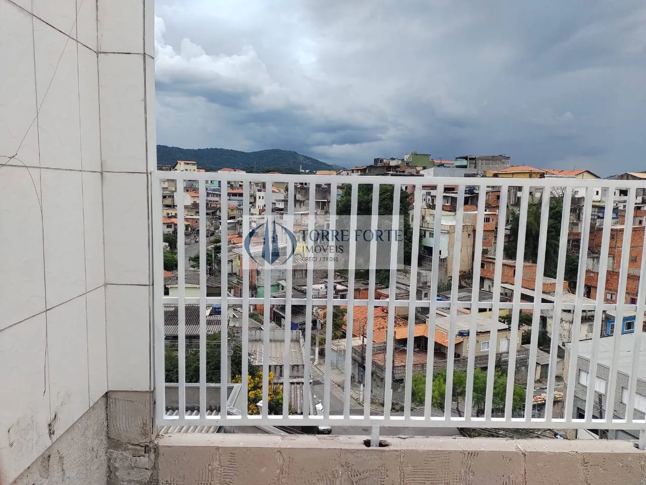 Imagem Linda casa com 110 m² em condomínio fechado 3 dorms 1 suíte 2 vagas garagem