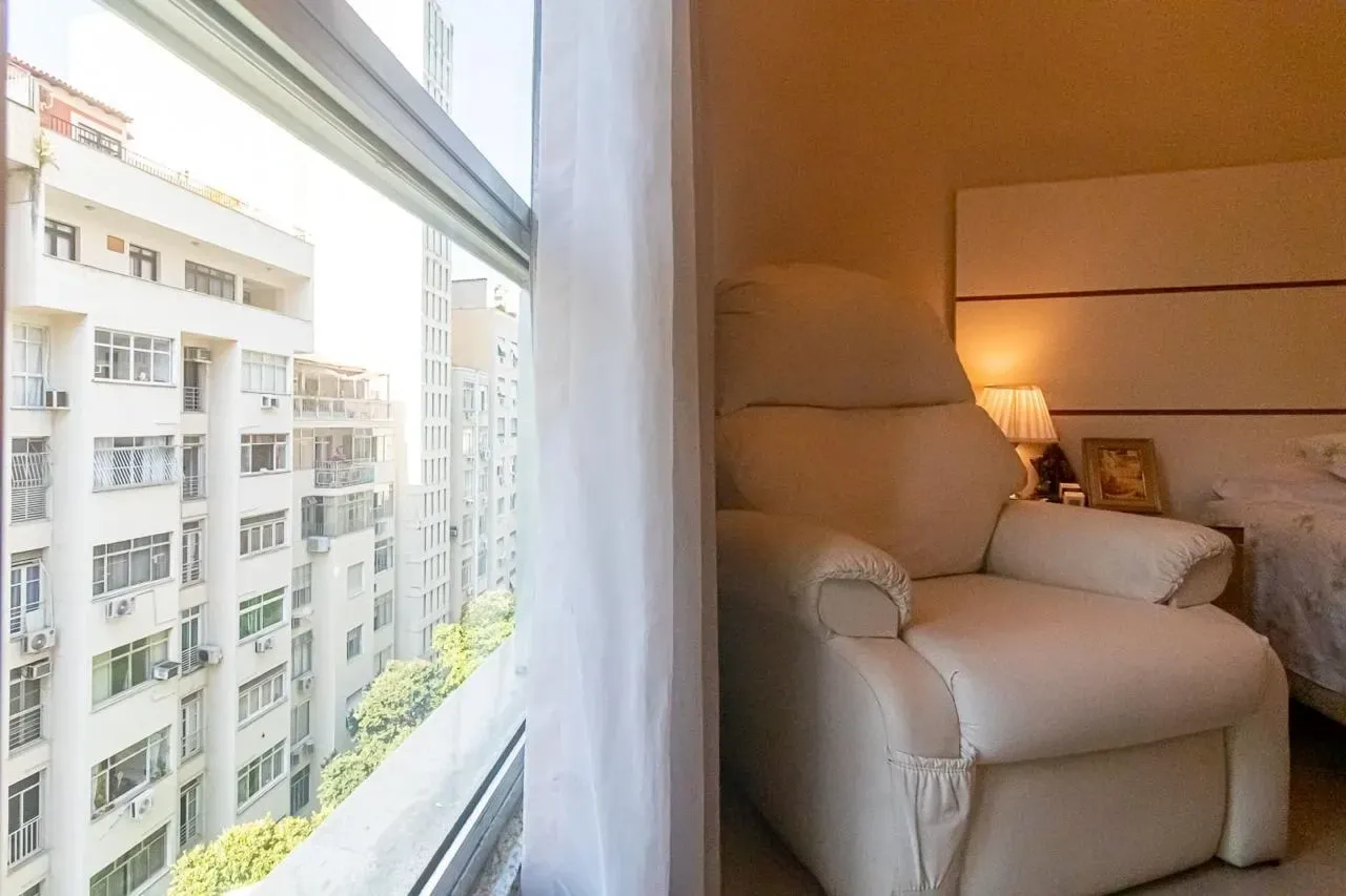 Imagem Apartamento com 3 Quartos à Venda, 156 m² em Copacabana - Rio de Janeiro