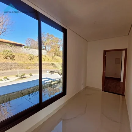Imagem Sobrado de Alto Padrão no Condomínio Itaporã em Atibaia