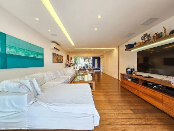 Imagem Casa de luxo à venda no Jardim Botânico, Rio de Janeiro - 5 quartos, 5 suítes, 8 banheiros, 2 vagas de garagem, 300,00 m².