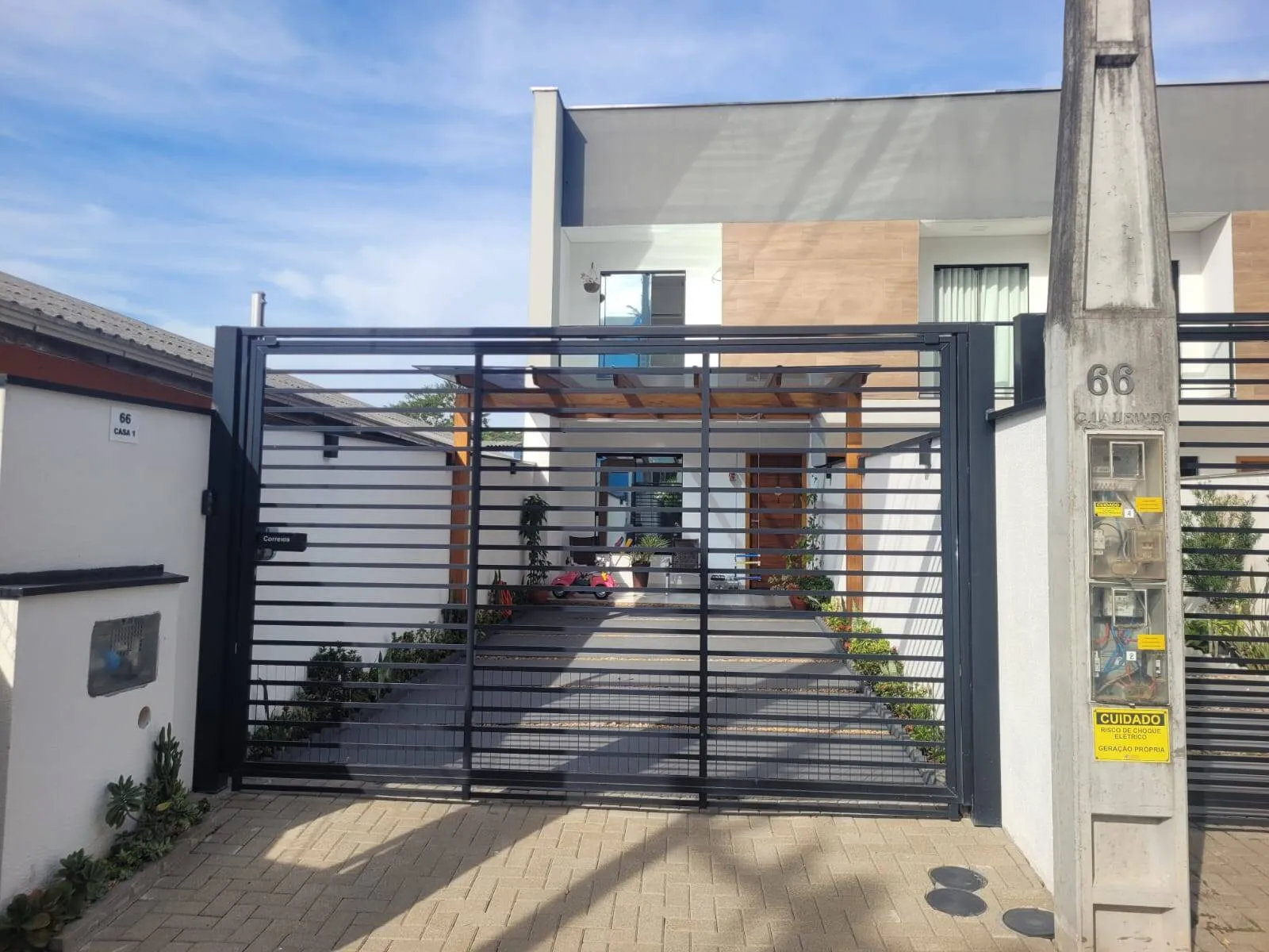 Imagem CASA MODERNA À VENDA | BAIRRO SÃO MARCOS - JOINVILLE/SC