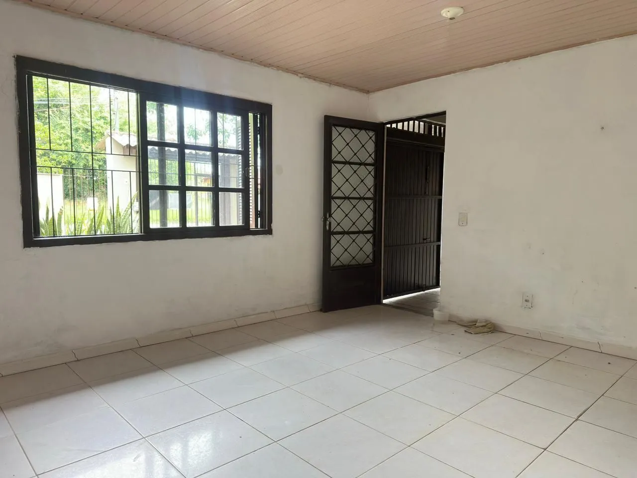 Imagem Casa com 3 dormitórios e edicula para venda e locação no bairro Belém Novo