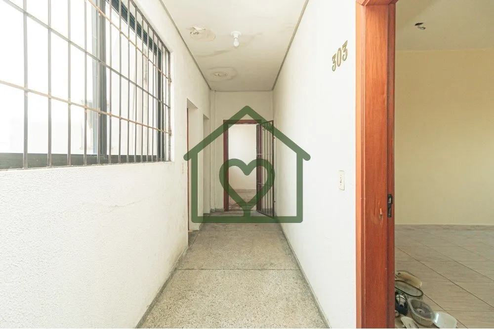 Imagem Apresentamos um prédio de esquina, localizado em frente à Igreja São José, uma das áreas mais m...