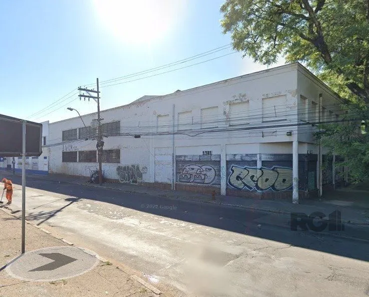 Imagem MÁFFER IMÓVEIS ALUGA - PRÉDIO COMERCIAL DE ESQUINA Av. Voluntários da Pátria x Rua Paraíba | Bairro Floresta - Porto Alegre/RS