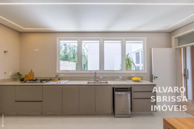 Imagem Casa clássica, mobiliada e climatizada, atemporal, toda atualizada e com muita luz natural. Condomínio Plaza Athenée Itu SP. at:1145m2 ac:460m2