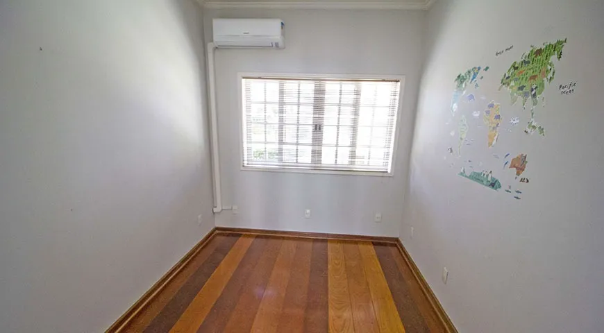 Imagem Excelente Sobrado no Residencial Granja Olga 1