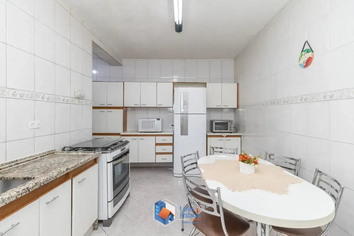 Imagem Sobrado para venda em Vila Nossa Senhora do Retiro com 6 quartos, sendo 1 suíte, 190m²