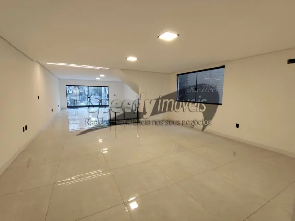 Imagem Casa para venda em Santos, sobreposta alta no Embaré