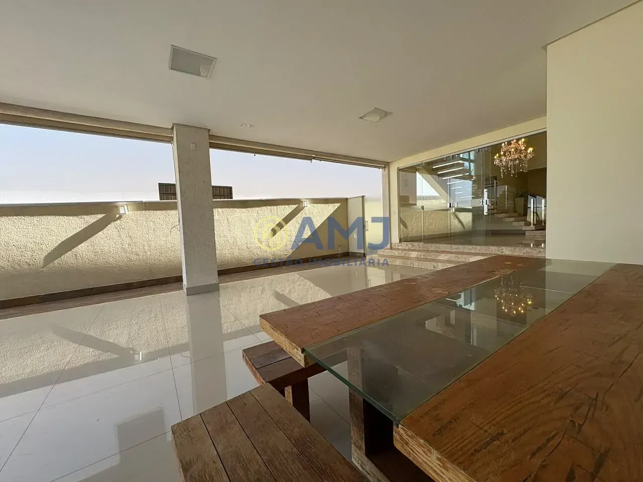 Imagem Sobrado para Locação 5 Quartos, 4 Suites, 2 Vagas, 614M², Jardins Madri, Goiânia - GO | Jardins Madri