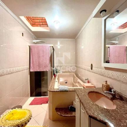 Imagem Casa com Amplo Terreno | Ilha da Figueira | 165m²