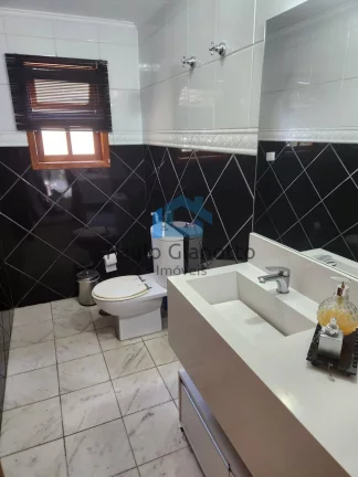 Imagem Casa Exclusiva em Cond na Granja Viana – Privacidade e Sofisticação!
