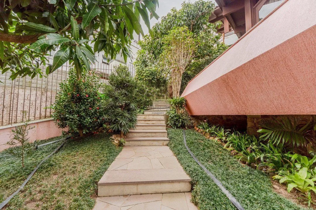 Imagem Casa para Venda - 646m², 4 dormitórios, sendo 2 suites, 4 vagas - Jardim Isabel