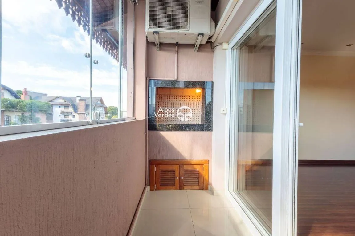 Imagem Vende-se Apartamento, no Centro de Canela-RS, com 3 quartos.