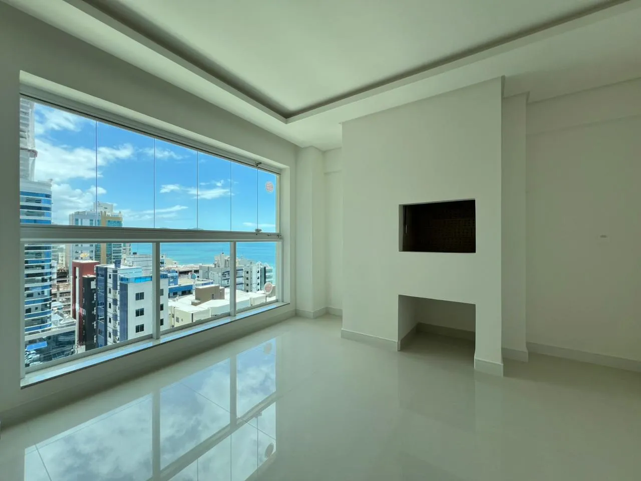 Imagem Apartamento com vista para o mar à venda com 179.5m2 por R$ 4.000.000,00