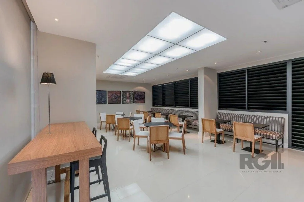 Imagem Conjunto/Sala para Venda - 35m², 0 dormitórios, 1 vaga - Petrópolis