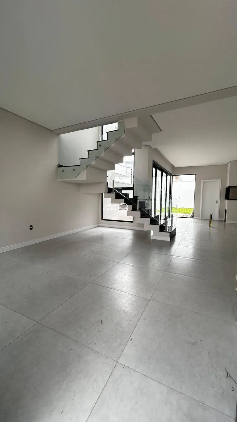 Imagem Vende-se casa de alto padrão em Passo Fundo-3 Quartos-R$1.200.000,00