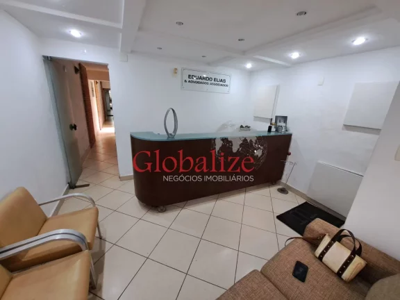 Imagem Casa para locação comercial com várias salas, recepção, cozinha e edicula por R$6.900,00 o pacote no centro de Santos