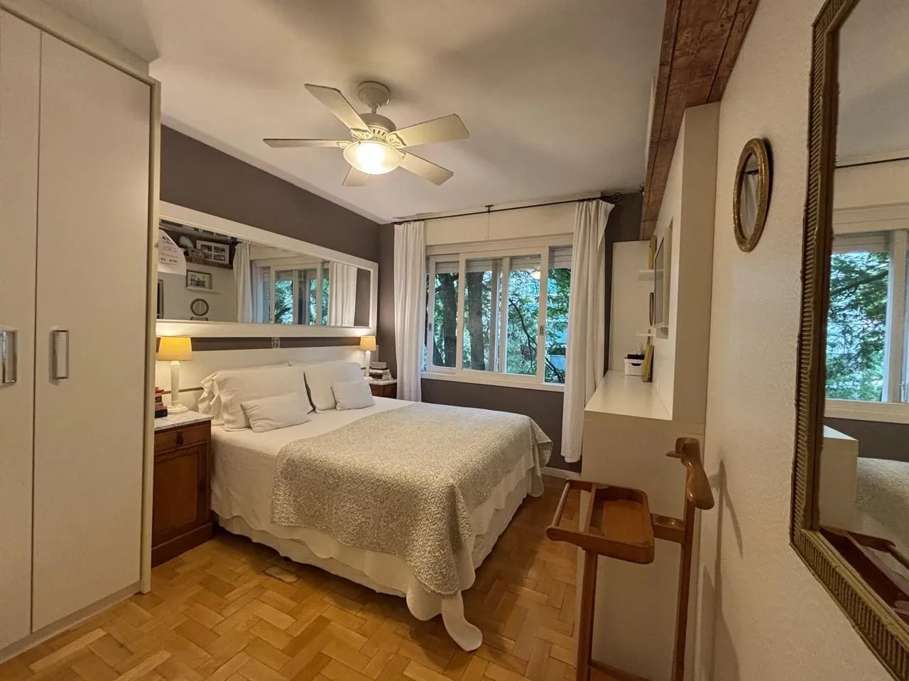Imagem Apartamento 3 Dormitórios com Suíte no Moinhos de Vento