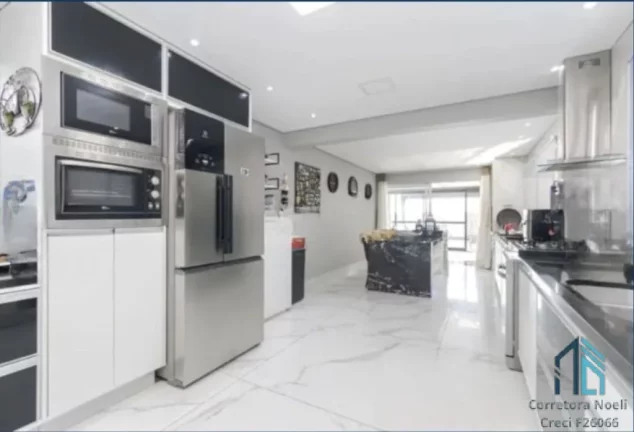 Imagem Casa em condomínio 100% Mobiliada, decorada, 04 quartos c/suítes, no Abranches em Curitiba PR