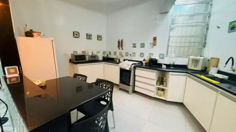 Imagem CASA COM 150 m² - CANTO DO FORTE - PRAIA GRANDE SP