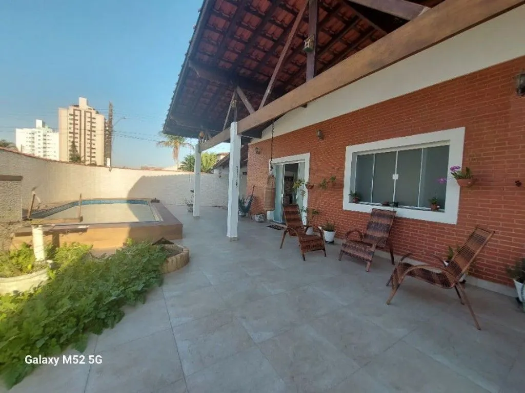 Foto do imóvel Casa à Venda em Flórida, Praia Grande - SP em Balneário Flórida, Praia Grande - SP