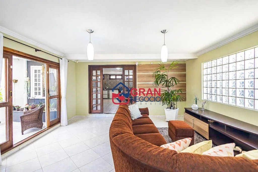 Imagem Casa Térrea Com Amplo Terreno - Santa Felicidade