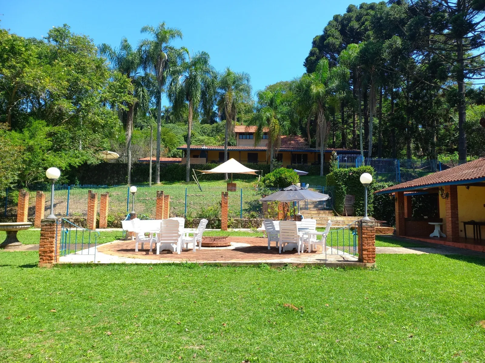 Imagem "Propriedade Versátil em Piedade com Estrutura Completa para Turismo e Eventos"