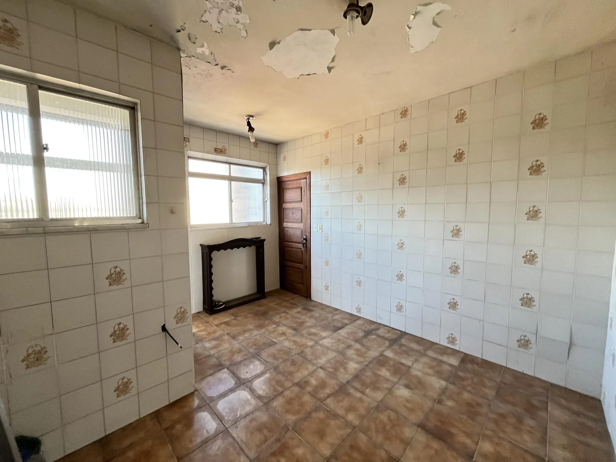 Imagem Apartamento com 3 dormitórios na Luiz Afonso, bairro Cidade Baixa - Porto Alegre
