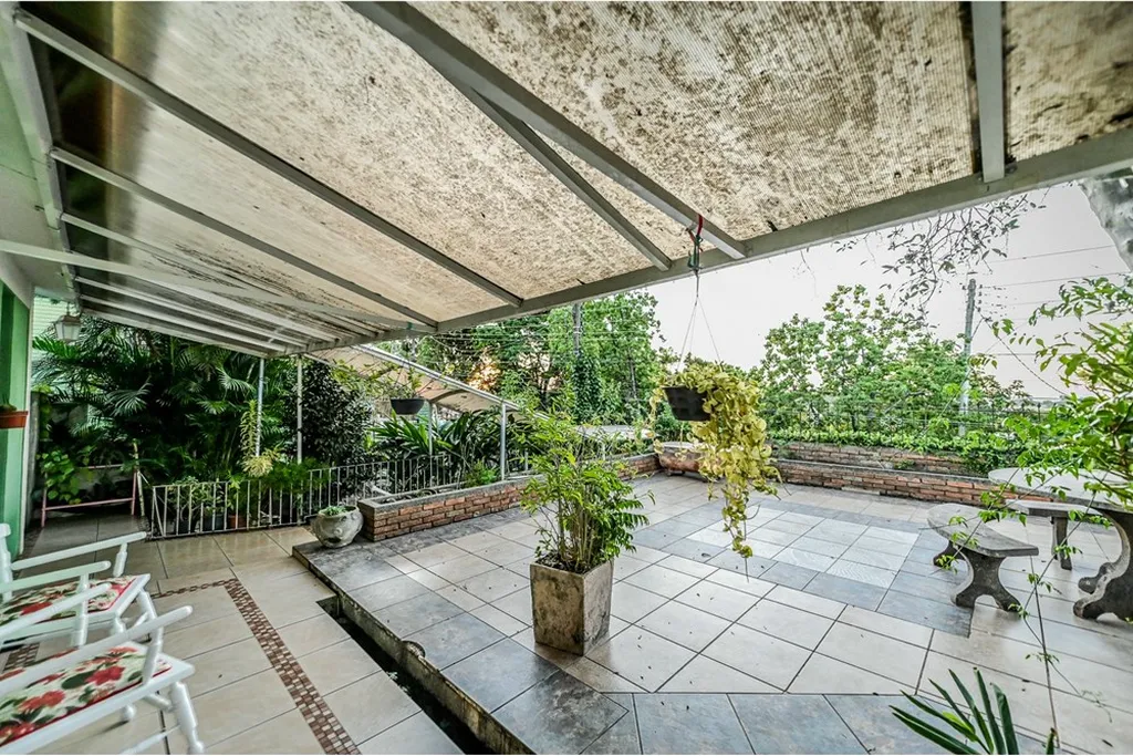Imagem Casa de Condomínio em Santa Tereza