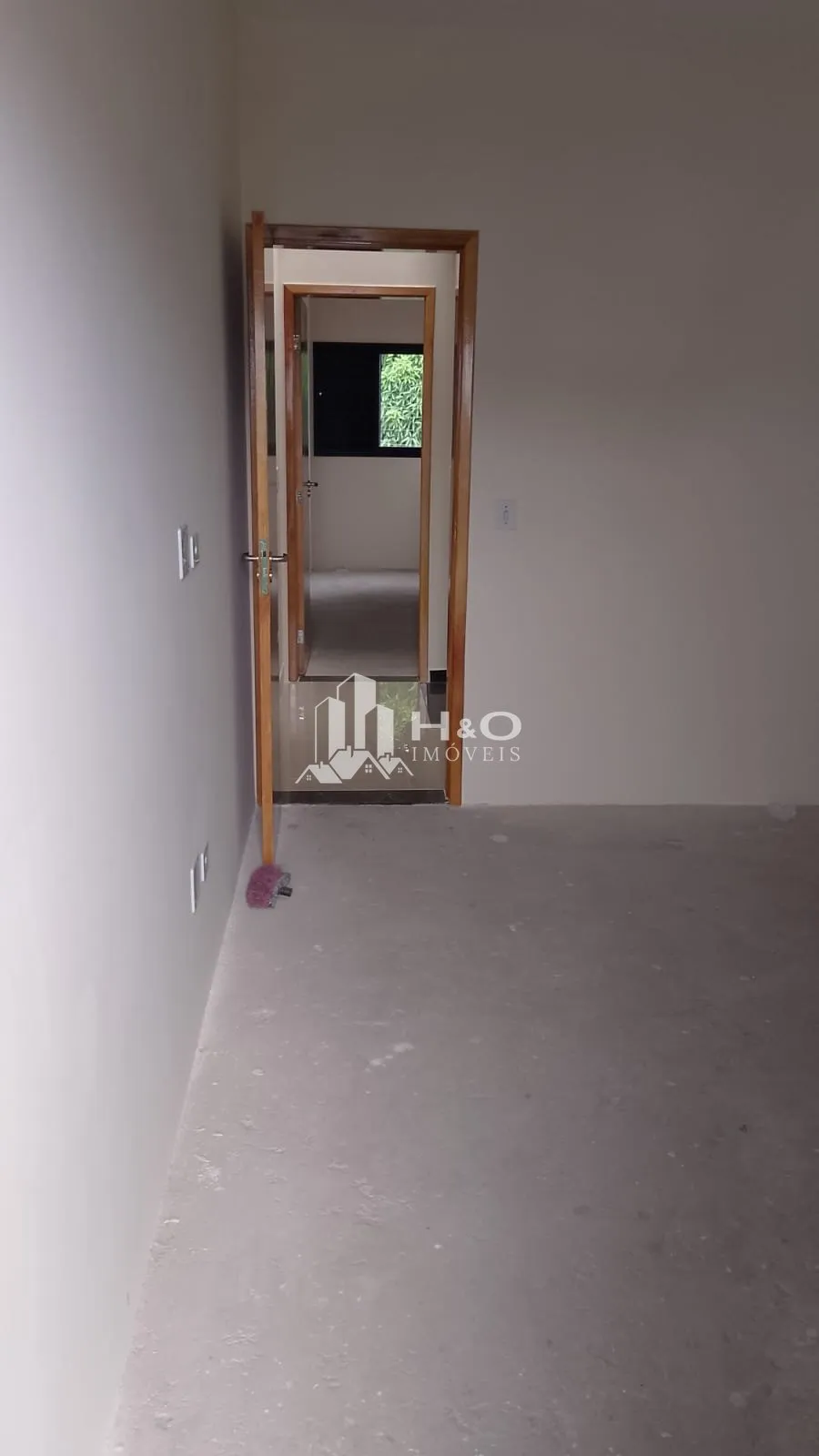 Imagem Sobrado Frontal à Venda - Vila Talarico - 2 Suítes confortáveis !
