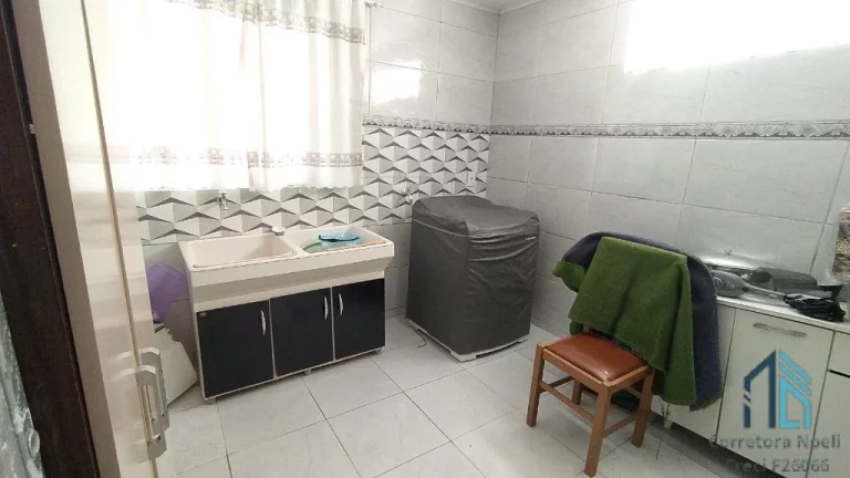 Imagem Casa com amplo quintal, a venda 03 quartos em Colombo PR